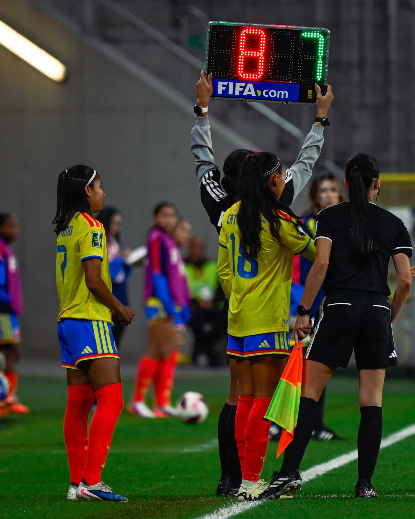 María Baldovino a punto de entrar al terreno de juego.