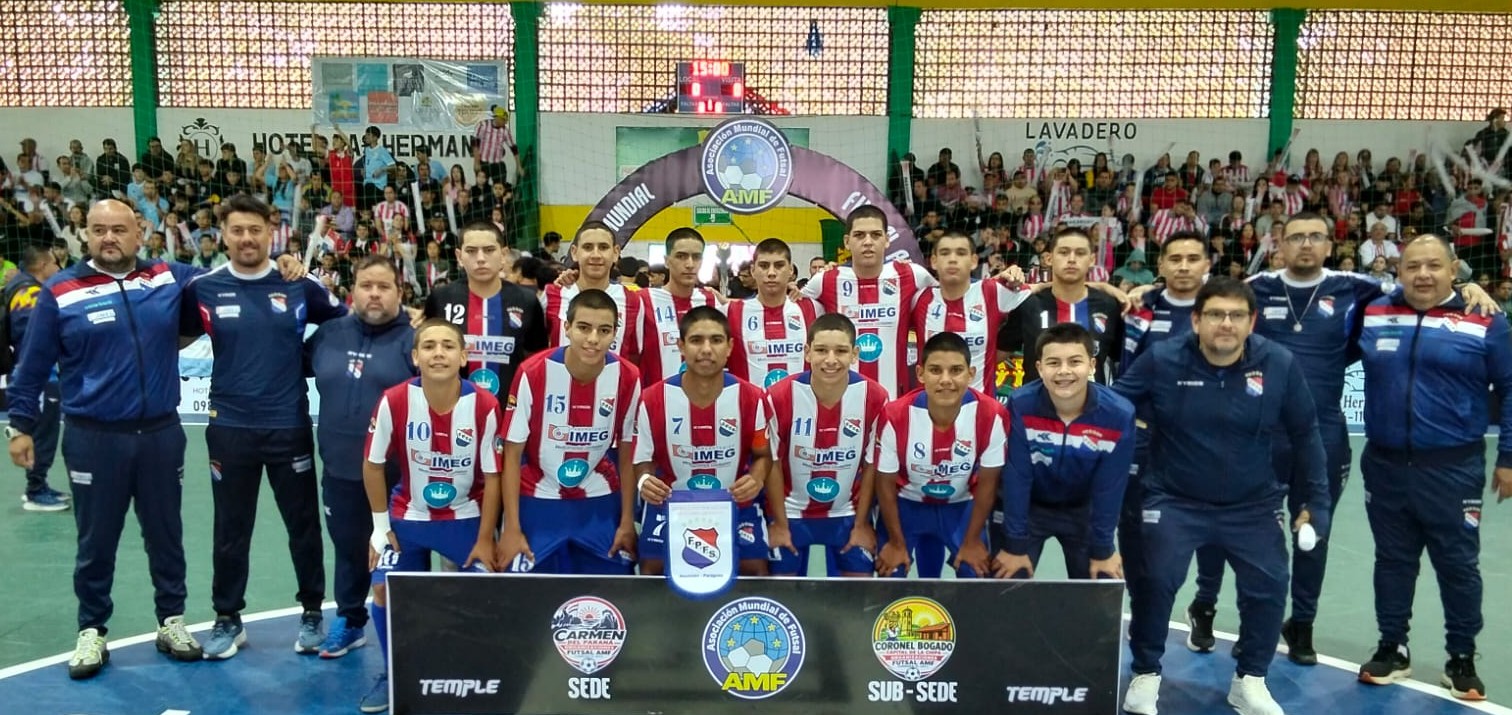 Equipo completo de Paraguay, campeón