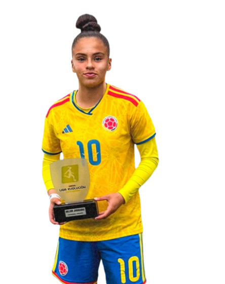 Alejandra Díaz con su trofeo de mejor jugadora de la Liga Evolución Sub-15.